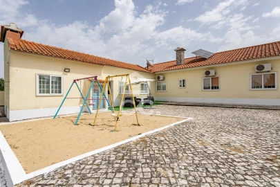 Quinta T5 para Venda em Quinta do Anjo