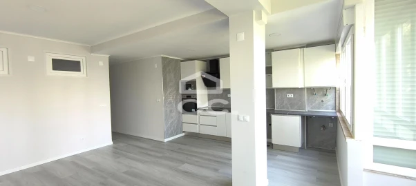 Apartamento T2 para Venda em Oeiras e São Julião da Barra, Paço de Arcos e Caxias