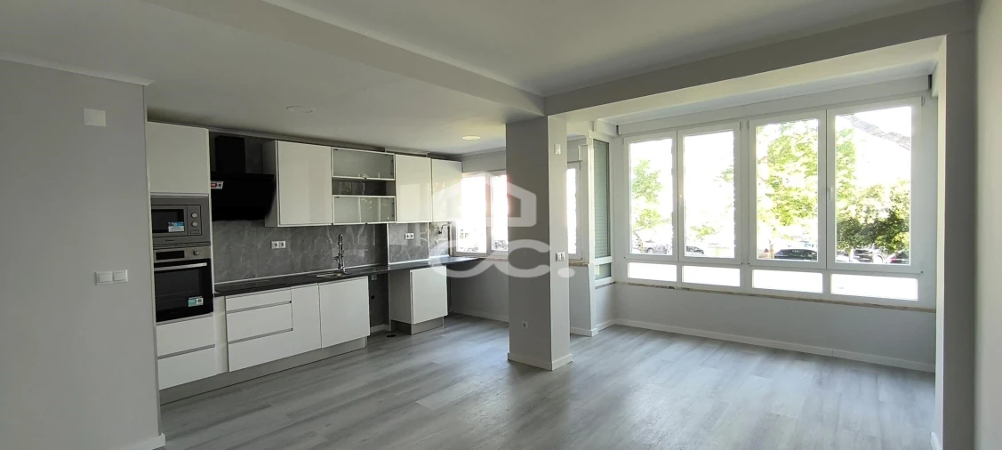 Apartamento T2 para Venda em Oeiras e São Julião da Barra, Paço de Arcos e Caxias Foto 2