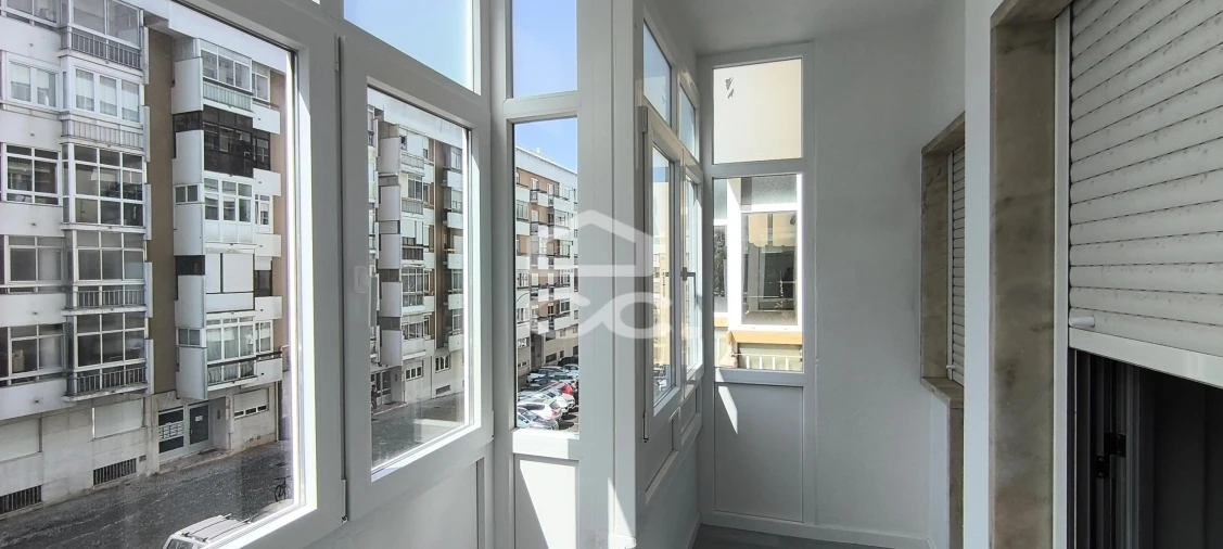 Apartamento T2 para Venda em Oeiras e São Julião da Barra, Paço de Arcos e Caxias Foto 17