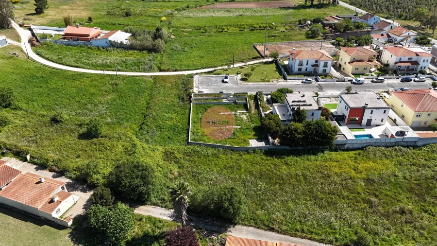 Terreno para Venda em Tornada e Salir do Porto Foto 5