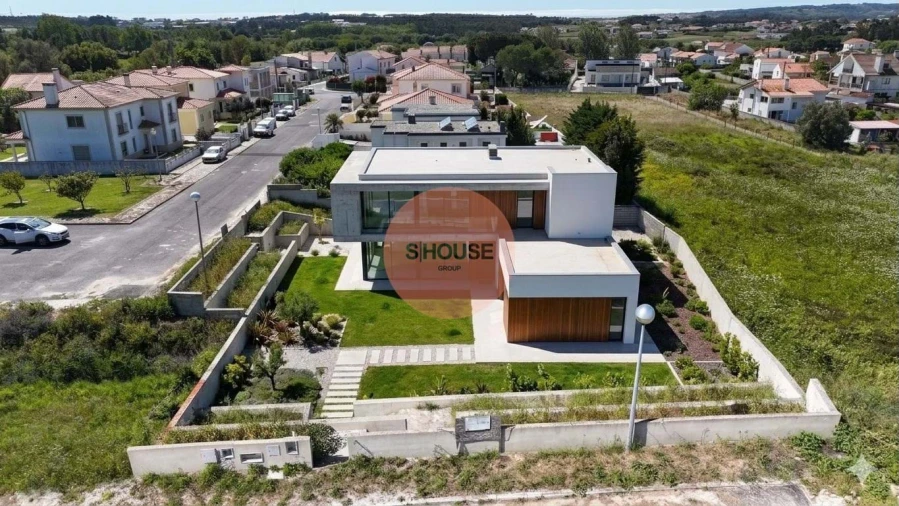 Terreno para Venda em Tornada e Salir do Porto Foto 2