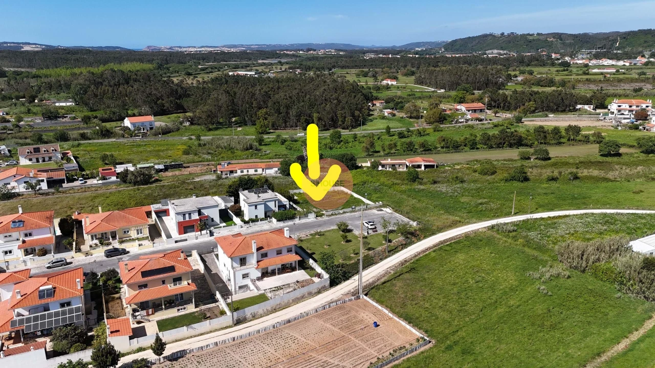 Terreno para Venda em Tornada e Salir do Porto Foto 1