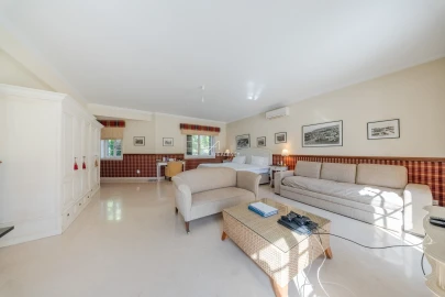 Moradia T8 para Arrendamento em Cascais e Estoril