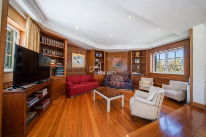 Moradia T8 para Arrendamento em Cascais e Estoril