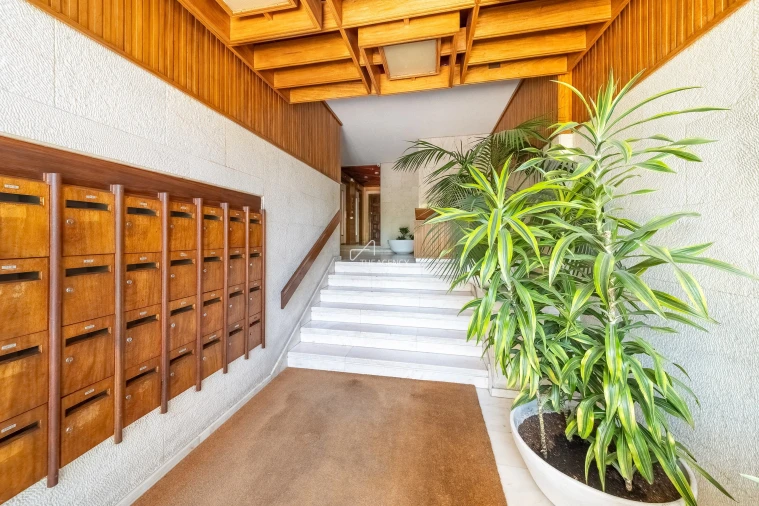 Apartamento T3 para Venda em Areeiro Foto 6