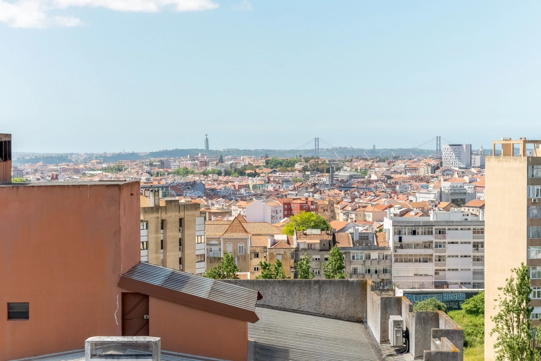 Apartamento T3 para Venda em Areeiro Foto 12