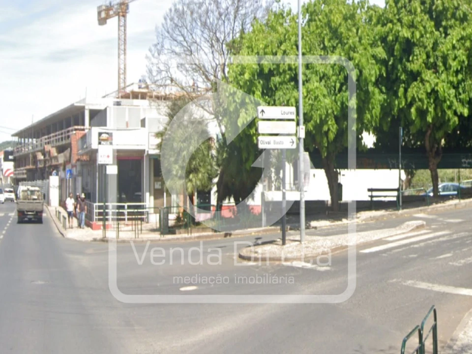 Loja para Venda em Póvoa de Santo Adrião e Olival Basto Foto 12