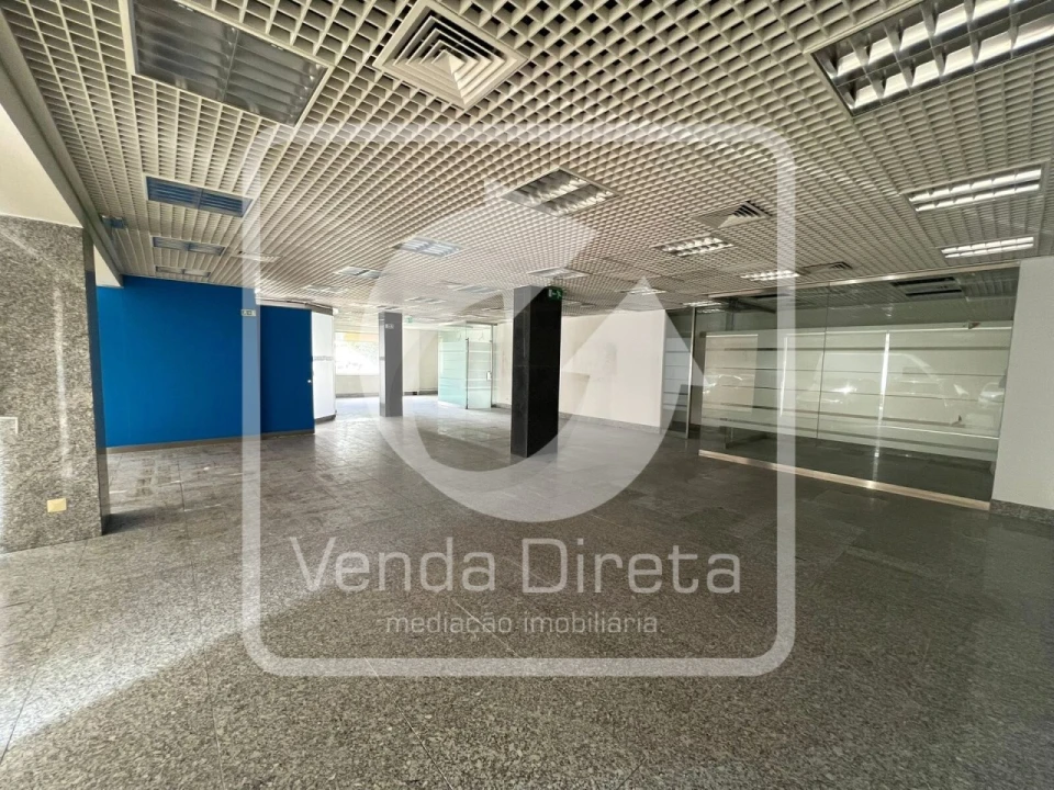 Loja para Venda em Póvoa de Santo Adrião e Olival Basto Foto 18