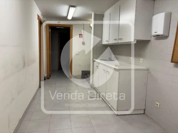 Loja para Venda em Póvoa de Santo Adrião e Olival Basto
