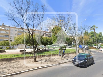 Loja para Venda em Póvoa de Santo Adrião e Olival Basto