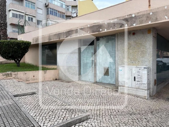 Loja para Venda em Póvoa de Santo Adrião e Olival Basto Foto 2