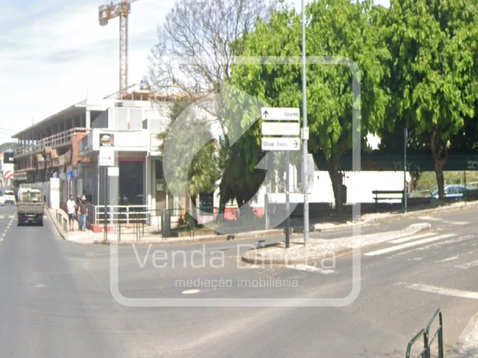 Loja para Venda em Póvoa de Santo Adrião e Olival Basto Foto 12