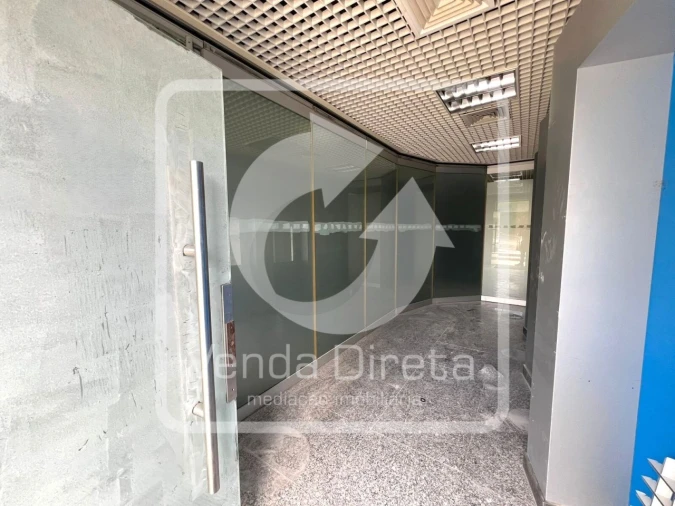 Loja para Venda em Póvoa de Santo Adrião e Olival Basto Foto 4