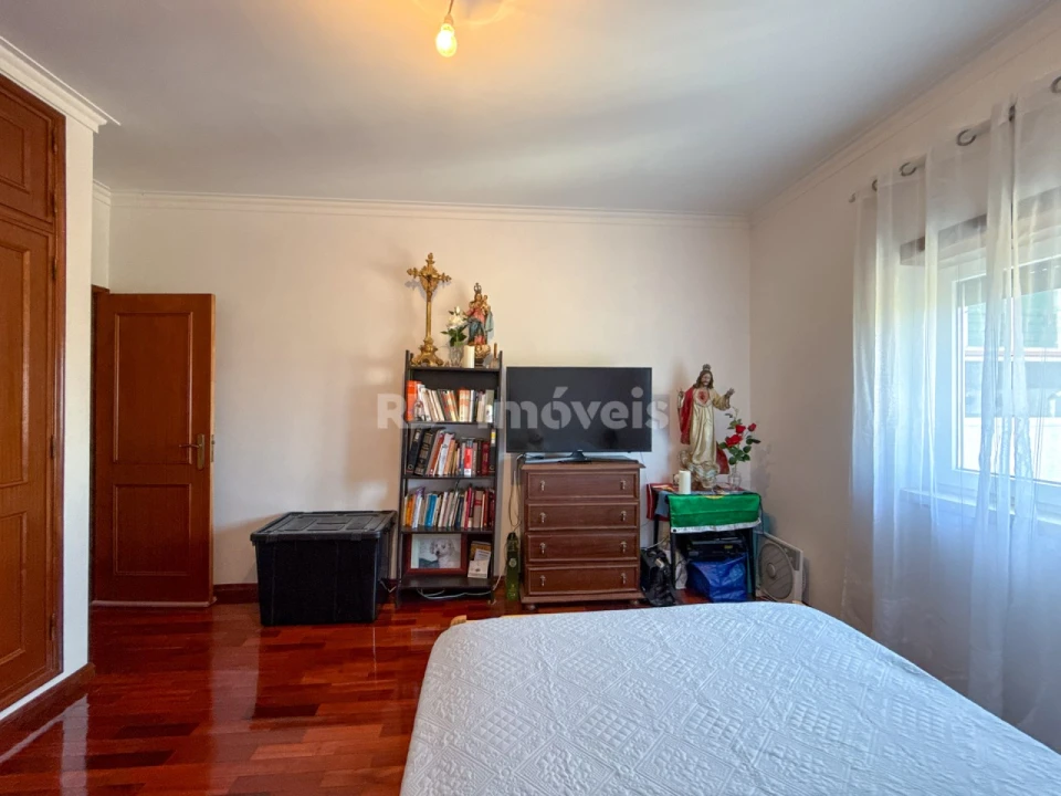Apartamento T4 para Venda em Vila Nova da Barquinha Foto 24