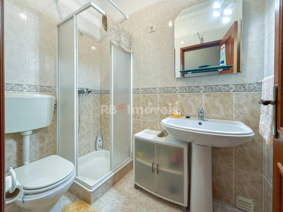 Apartamento T4 para Venda em Vila Nova da Barquinha Foto 37