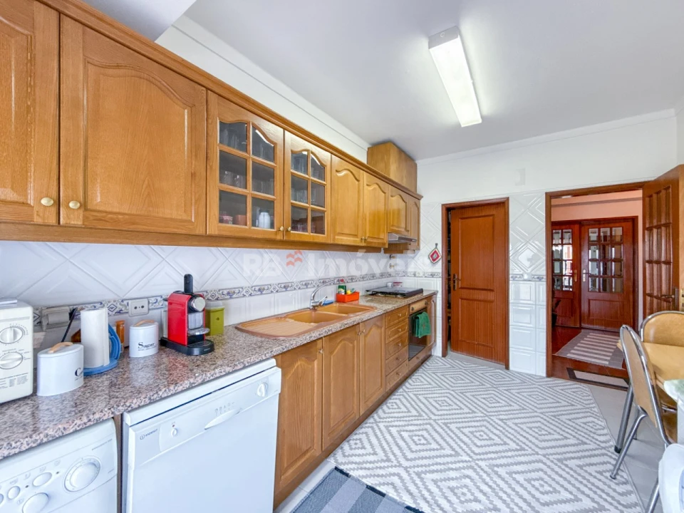 Apartamento T4 para Venda em Vila Nova da Barquinha Foto 3