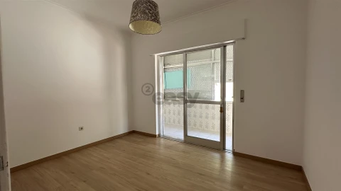 Apartamento T3 para Venda em Odivelas