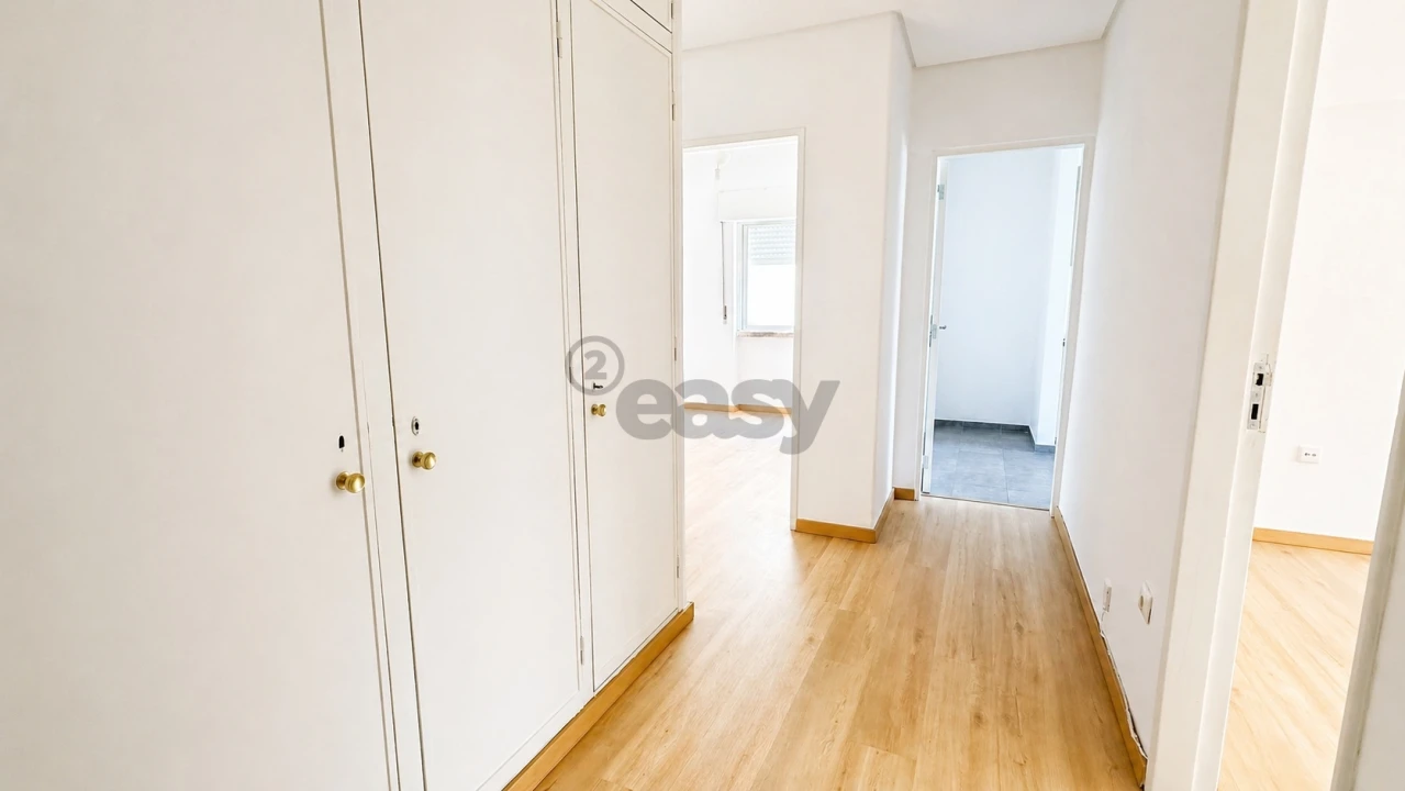 Apartamento T3 para Venda em Odivelas Foto 2
