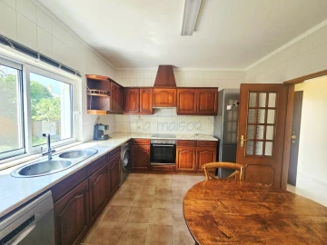 Moradia T4 para Venda em Loule (São Clemente)