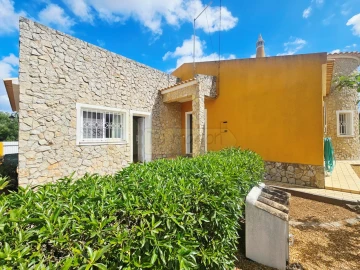 Moradia T4 para Venda em Loule (São Clemente)