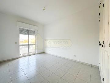 Apartamento T3 para Venda em Loule (São Clemente)