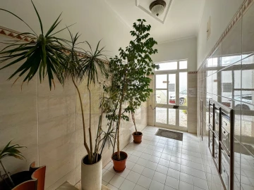 Apartamento T3 para Venda em Loule (São Clemente)