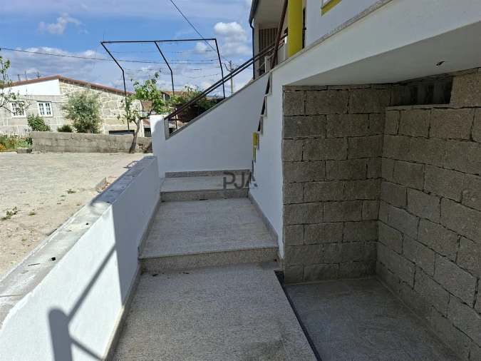 Moradia T2 para Venda em Moledo Foto 7