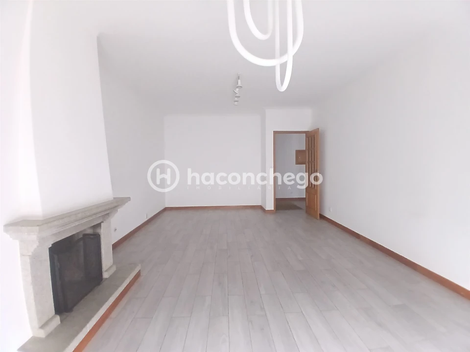Apartamento T3 para Arrendamento em Arcozelo Foto 7