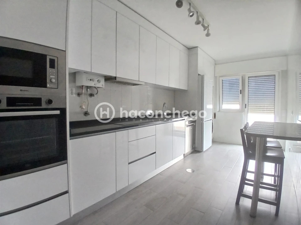 Apartamento T3 para Arrendamento em Arcozelo Foto 2