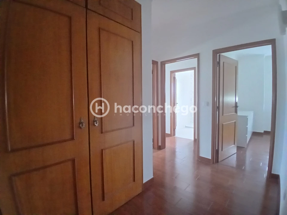 Apartamento T3 para Arrendamento em Arcozelo Foto 9