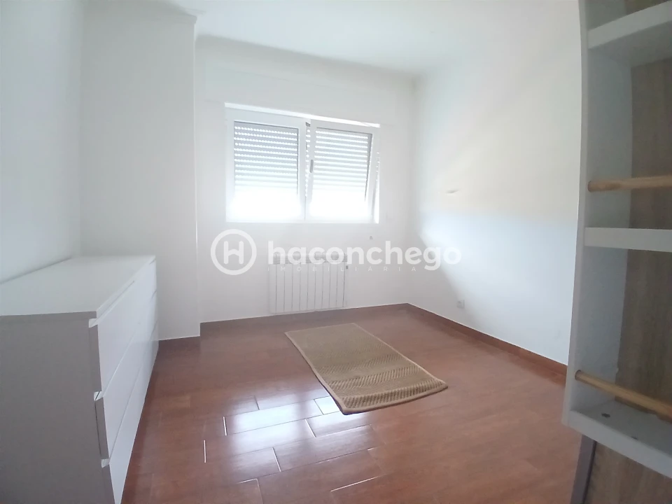 Apartamento T3 para Arrendamento em Arcozelo Foto 12