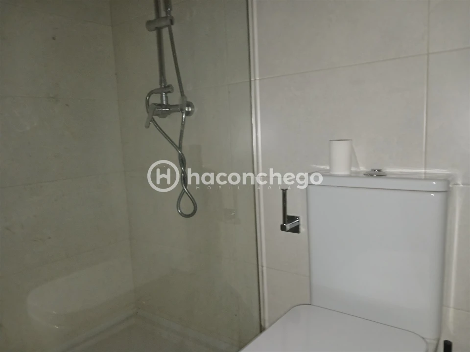 Apartamento T3 para Arrendamento em Arcozelo Foto 15