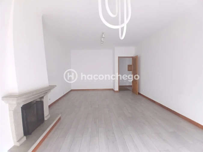 Apartamento T3 para Arrendamento em Arcozelo Foto 7