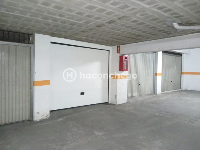 Apartamento T3 para Arrendamento em Arcozelo Foto 24