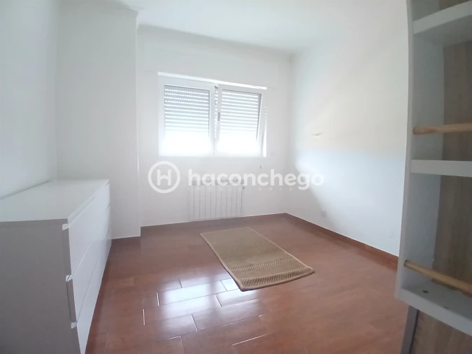 Apartamento T3 para Arrendamento em Arcozelo Foto 12