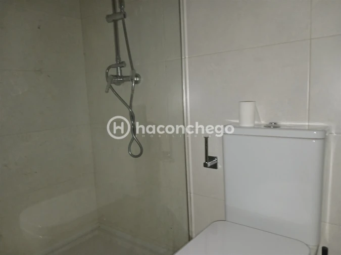 Apartamento T3 para Arrendamento em Arcozelo Foto 15