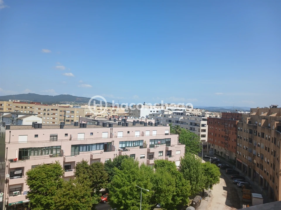 Apartamento T3 para Arrendamento em Arcozelo Foto 21