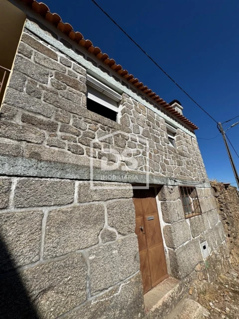 Moradia T0 para Venda em Quintas de São Bartolomeu