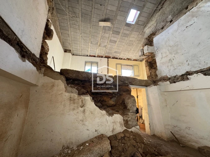 Moradia T0 para Venda em Quintas de São Bartolomeu Foto 4