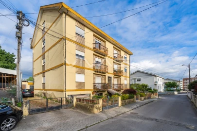 Apartamento T3 para Venda em Ferreiros e Gondizalves