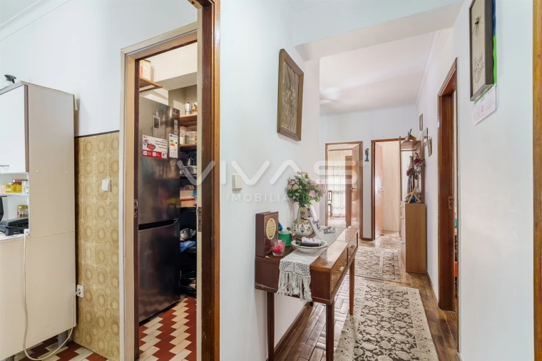 Apartamento T3 para Venda em Ferreiros e Gondizalves Foto 13