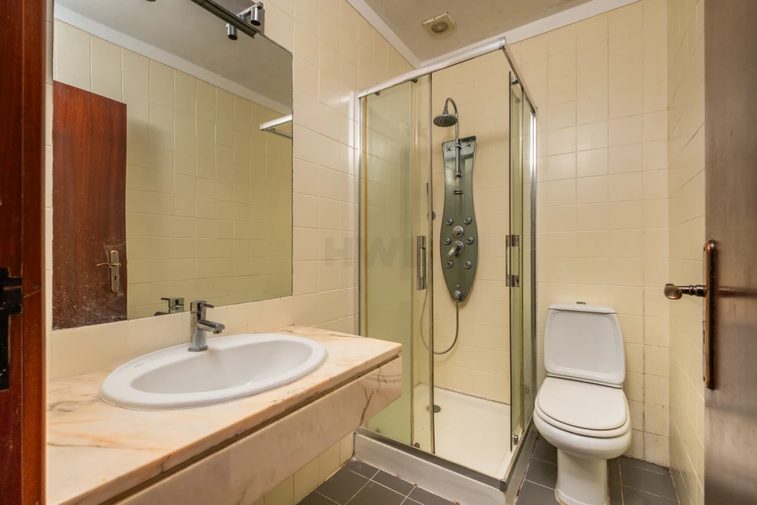 Apartamento T3 para Venda em Caniço Foto 12