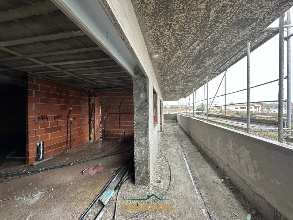 Apartamento T3 para Venda em Loureiro Foto 3