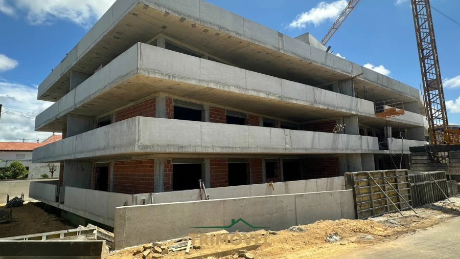 Apartamento T3 para Venda em Loureiro Foto 9