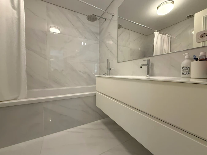 Apartamento T4 para Venda em Aldoar, Foz do Douro e Nevogilde Foto 17