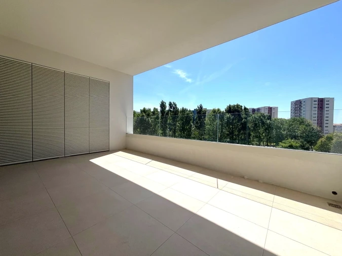 Apartamento T2 para Arrendamento em Ramalde Foto 3