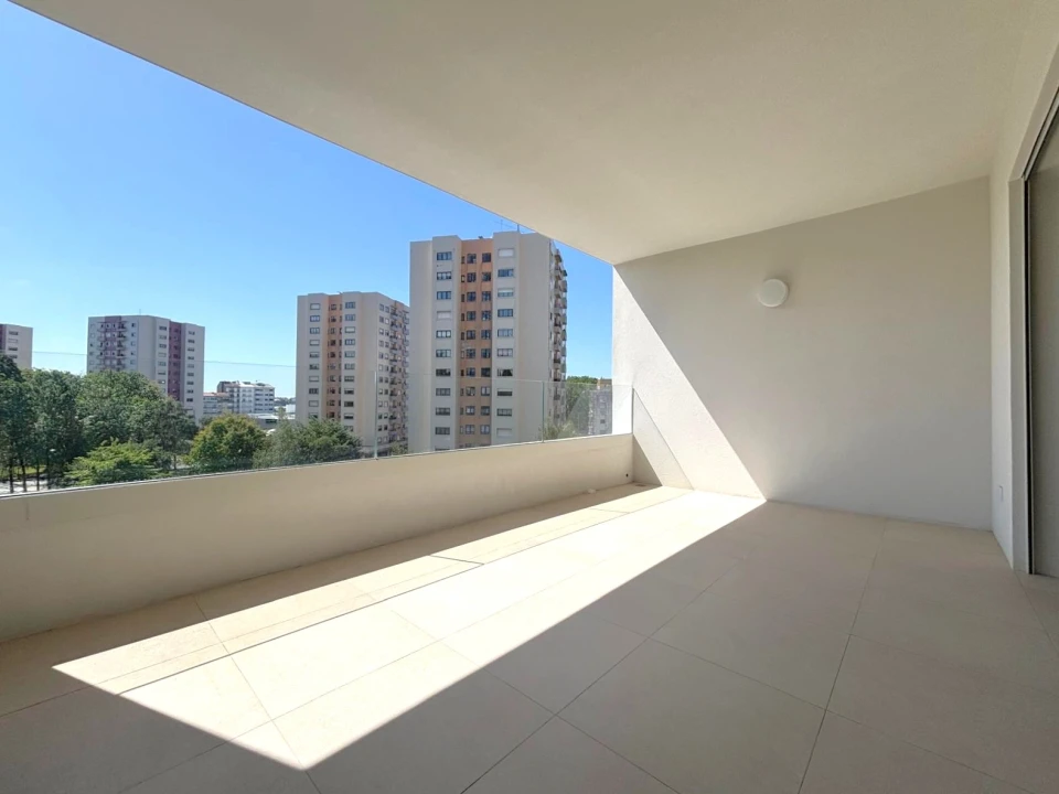 Apartamento T2 para Arrendamento em Ramalde Foto 2