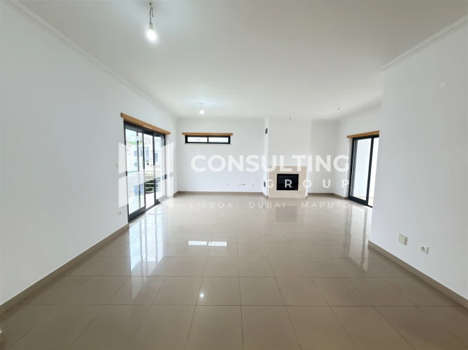 Moradia T5 para Venda em Laranjeiro e Feijó Foto 33