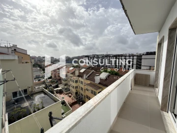 Apartamento T3 para Venda em Benfica